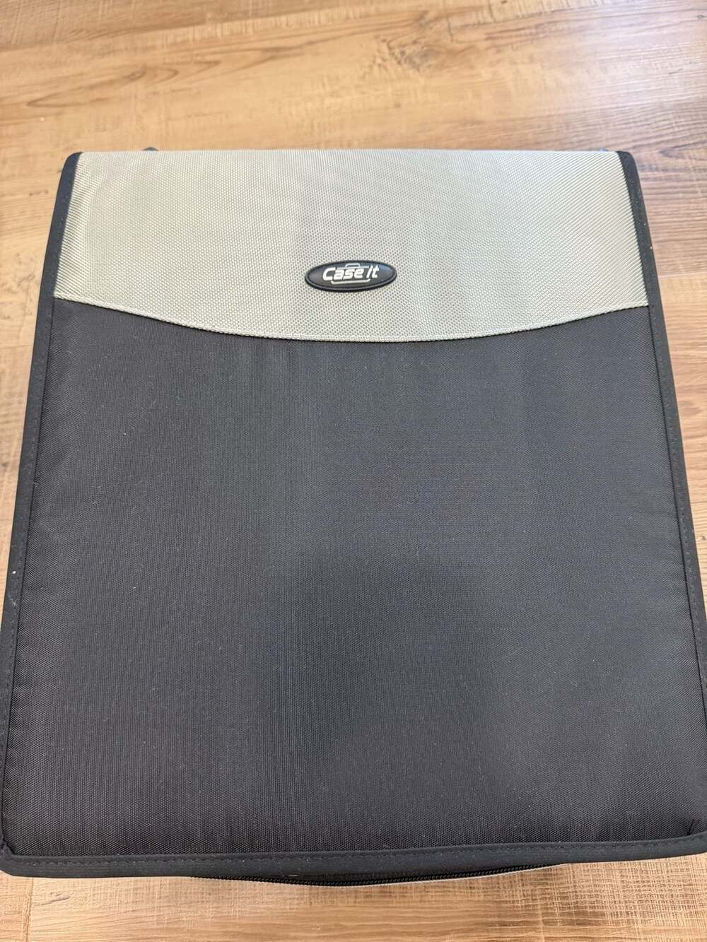 Case It Black Soft Sided CD DVD Game Storage Case Holder 304 capacity!